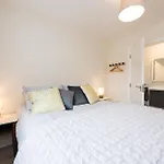 Foxglove House ダグラス
