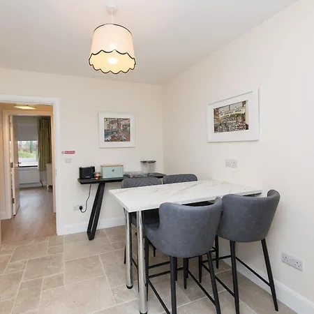 Foxglove House 3*