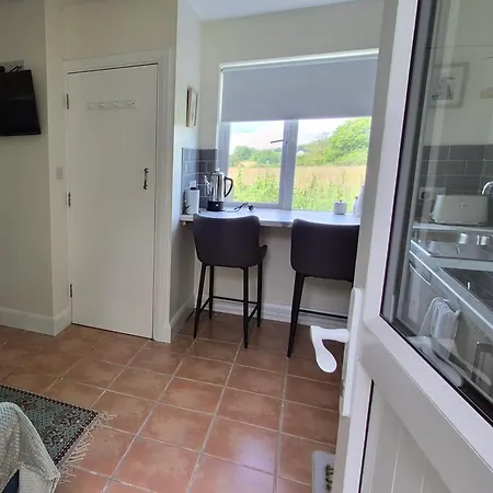 Foxglove House 3*