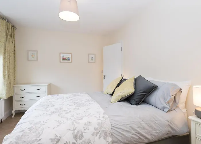 Foxglove House 3* Douglas